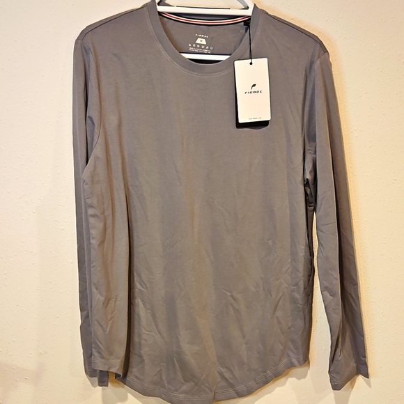 NWT FIOBOC Stay Smooth Long Sleeve Curve Hem Tee:Classic Fit Sz. M - Picture 3 of 7